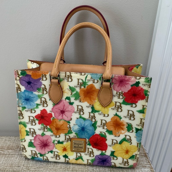Dooney & Bourke Janine Signature Multi Floral Purse, EUC - Picture 2 of 16